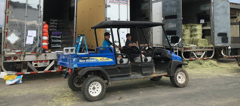Delivering feed at WEG
