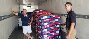 Unloading feed at WEG